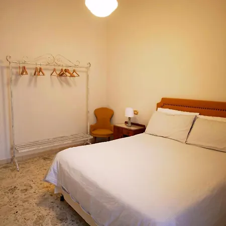 Domus Lux Apartment Naples